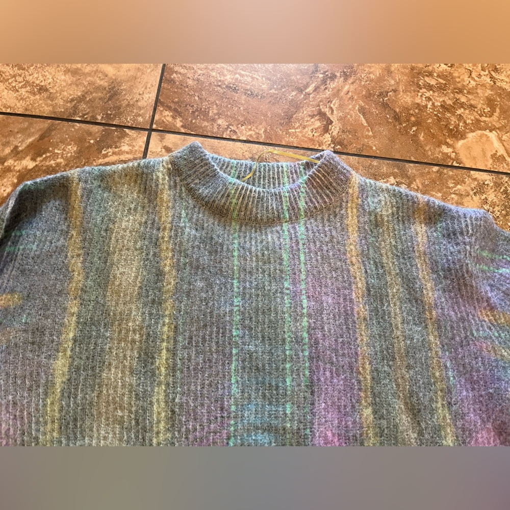 PARFOIS striped knit sweater, multi-color design
ribbed texture round neckline - Picture 4 of 13